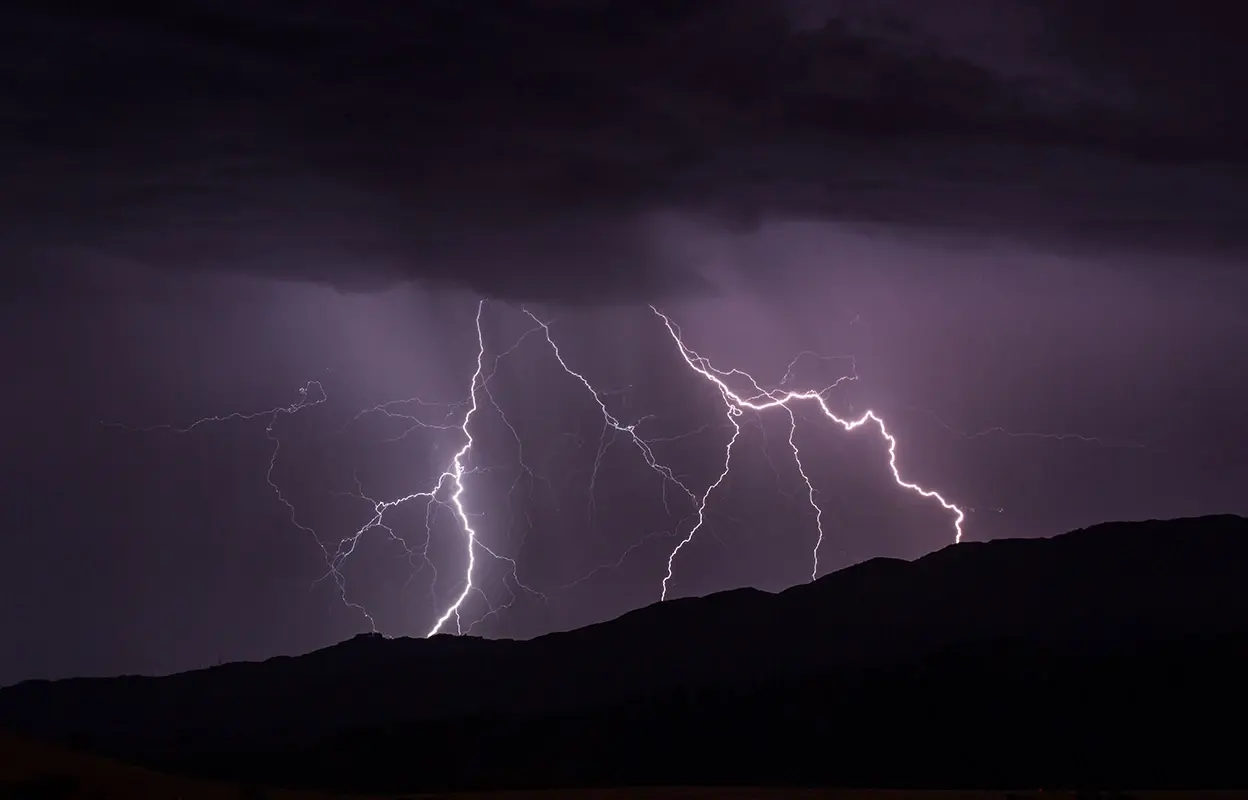 Las tormentas emiten rayos gamma invisibles, un fenómeno más común de lo que se cree