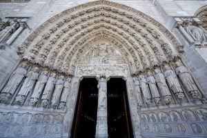 Notre-Dame reabre en París