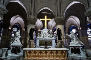 Notre-Dame reabre en París