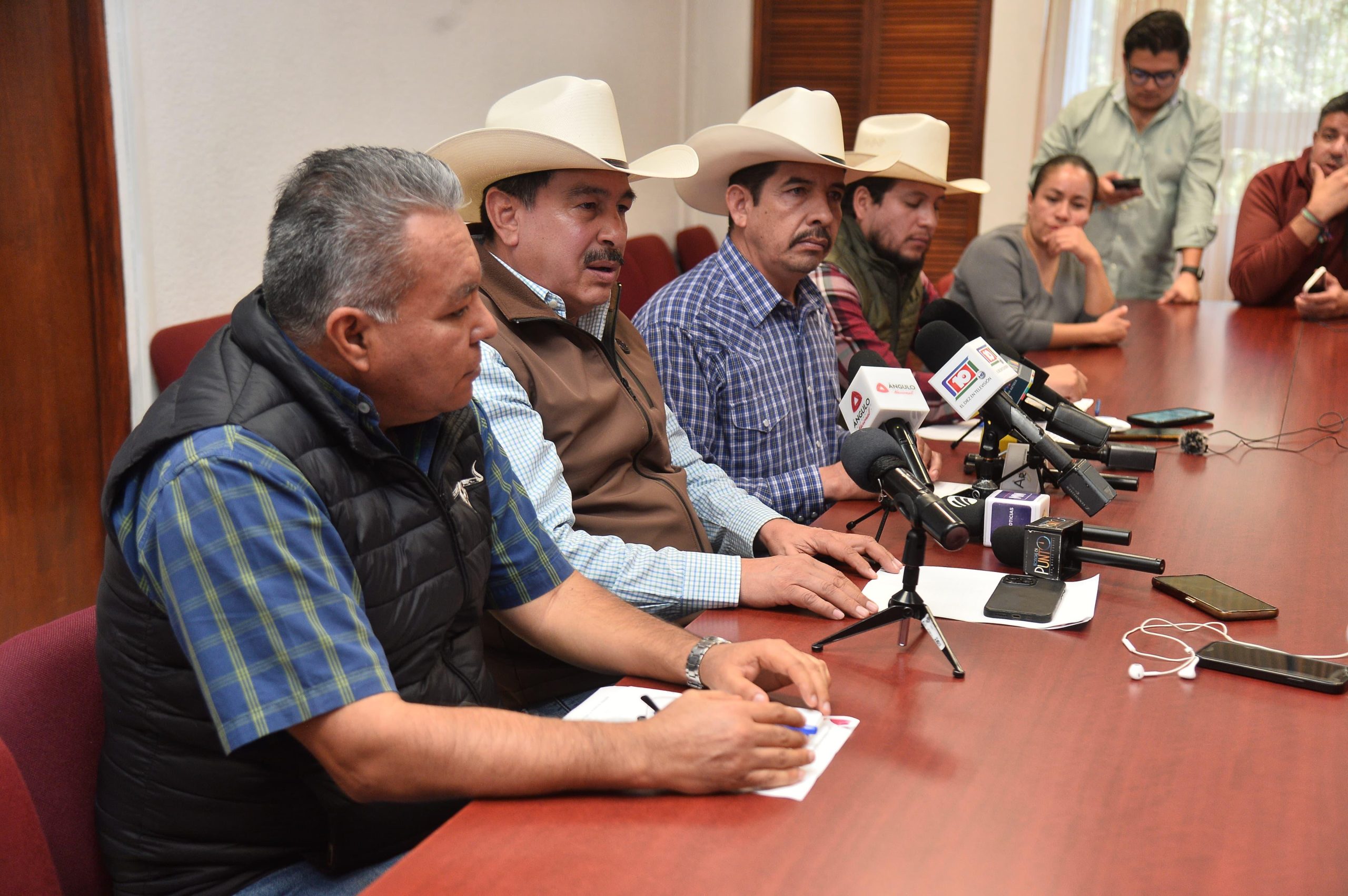 Durango toma medidas ante cierre de la frontera para la exportación de ganado