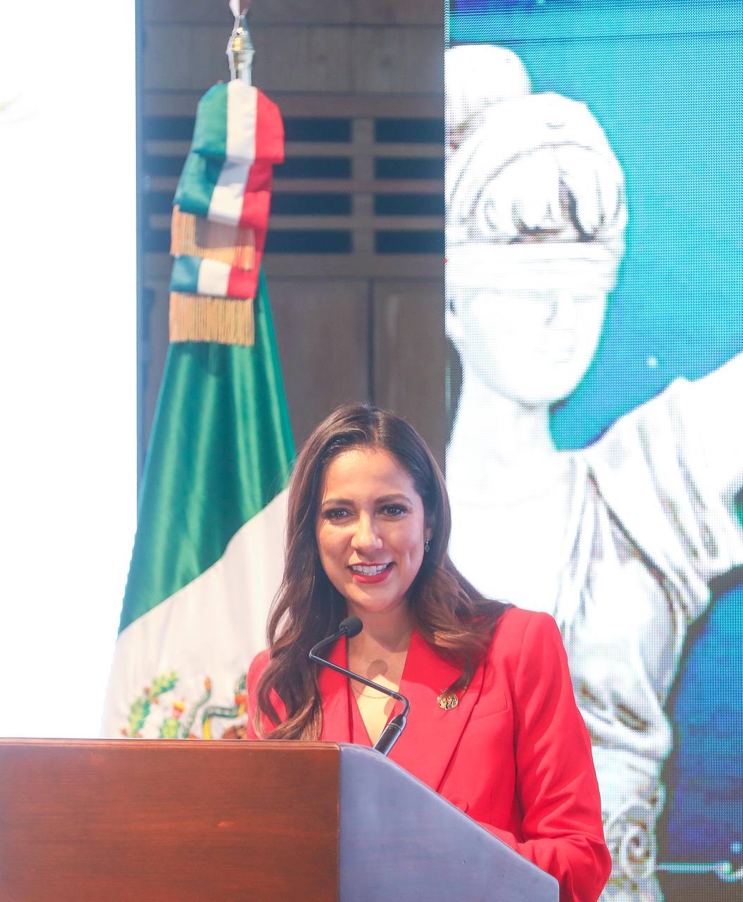 Analiza gobernadora solicitar deuda para construcción de Acueducto Solís