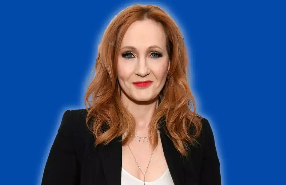 J.K. Rowling derecha