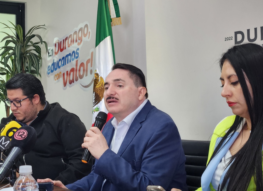 Confirma gobernador regreso de Adame Calderón como secretario de Educación