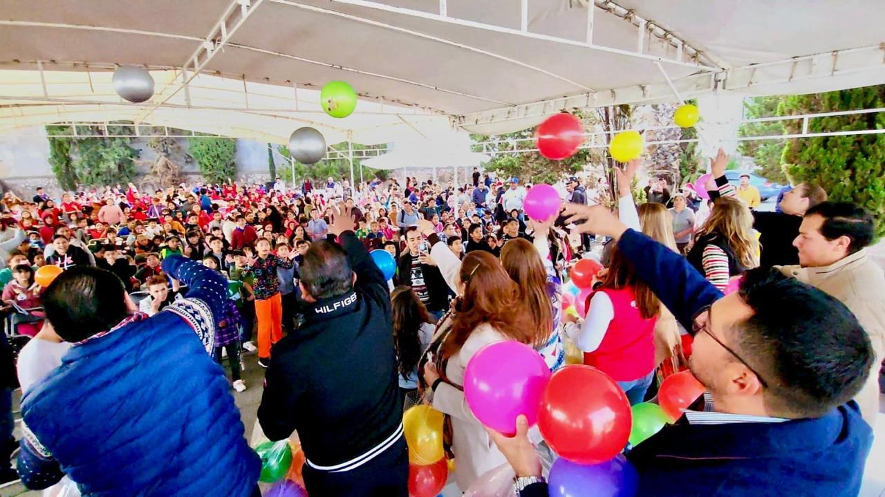 Festejan última navidad en edificio actual del Hospital del Niño