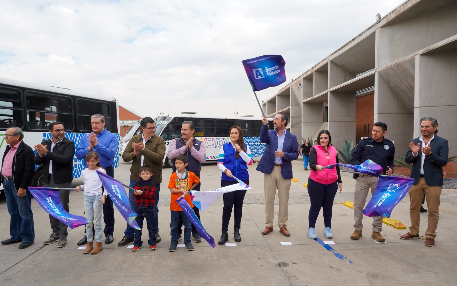 Camiones urbanos ahora contarán con aire acondicionado y capacidad para 50 personas