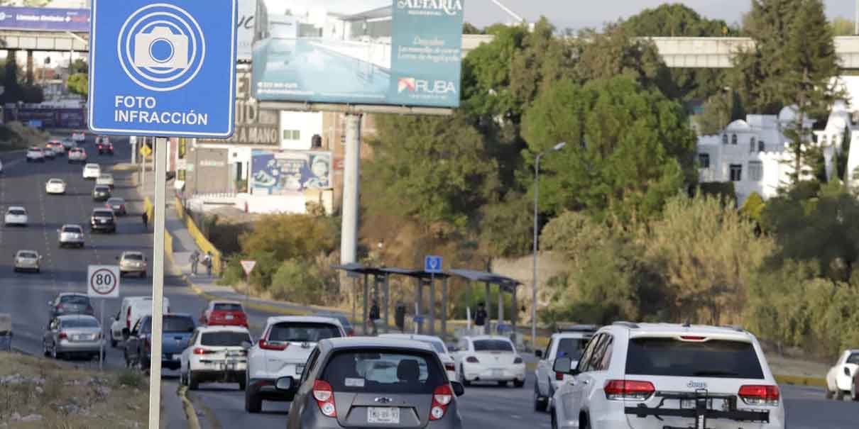 Gobierno de Puebla analiza renovar con Autotraffic concesión de fotomultas