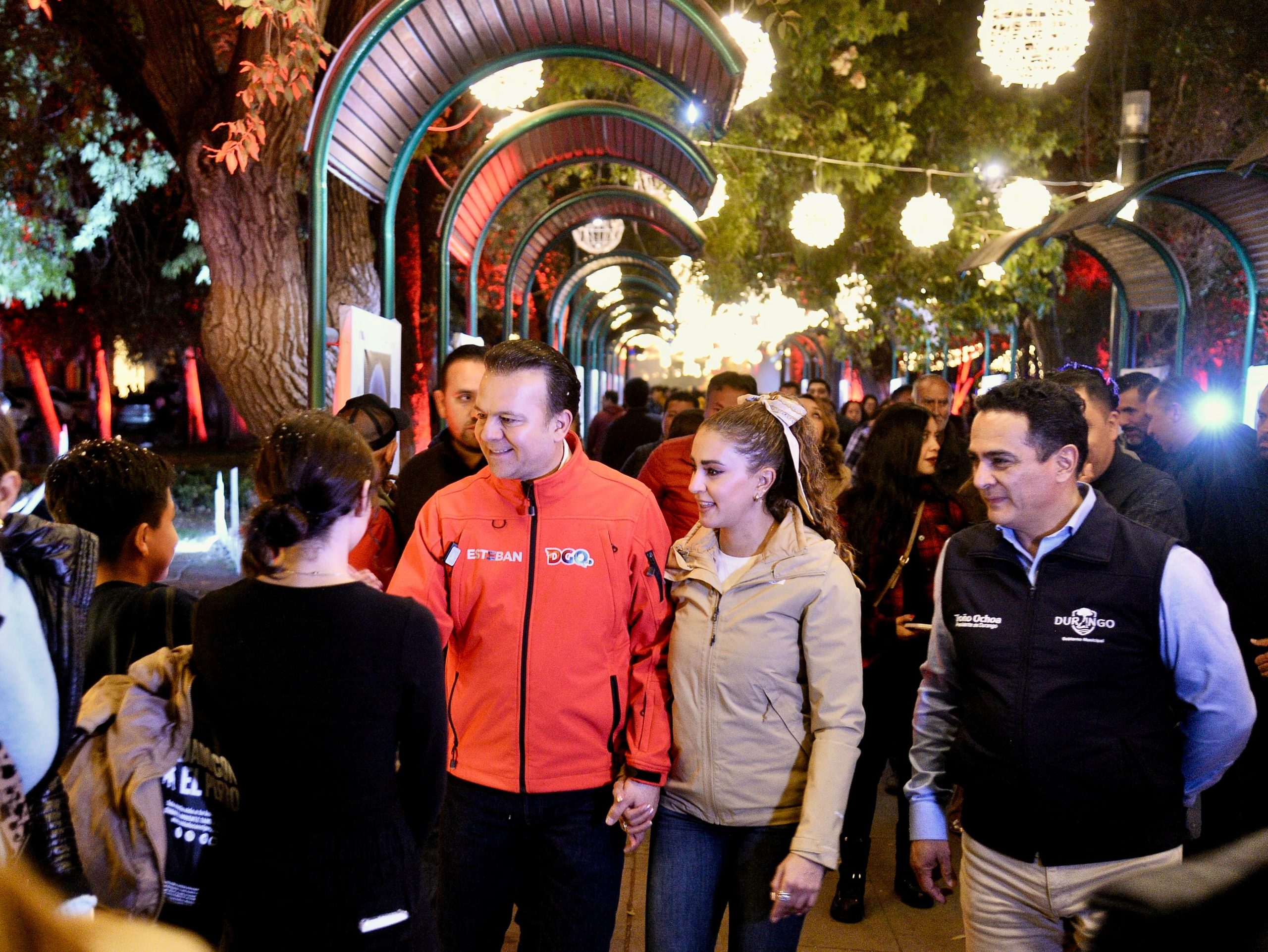 Experiencia navideña con caída de nieve: estas son las calles más festivas en Durango