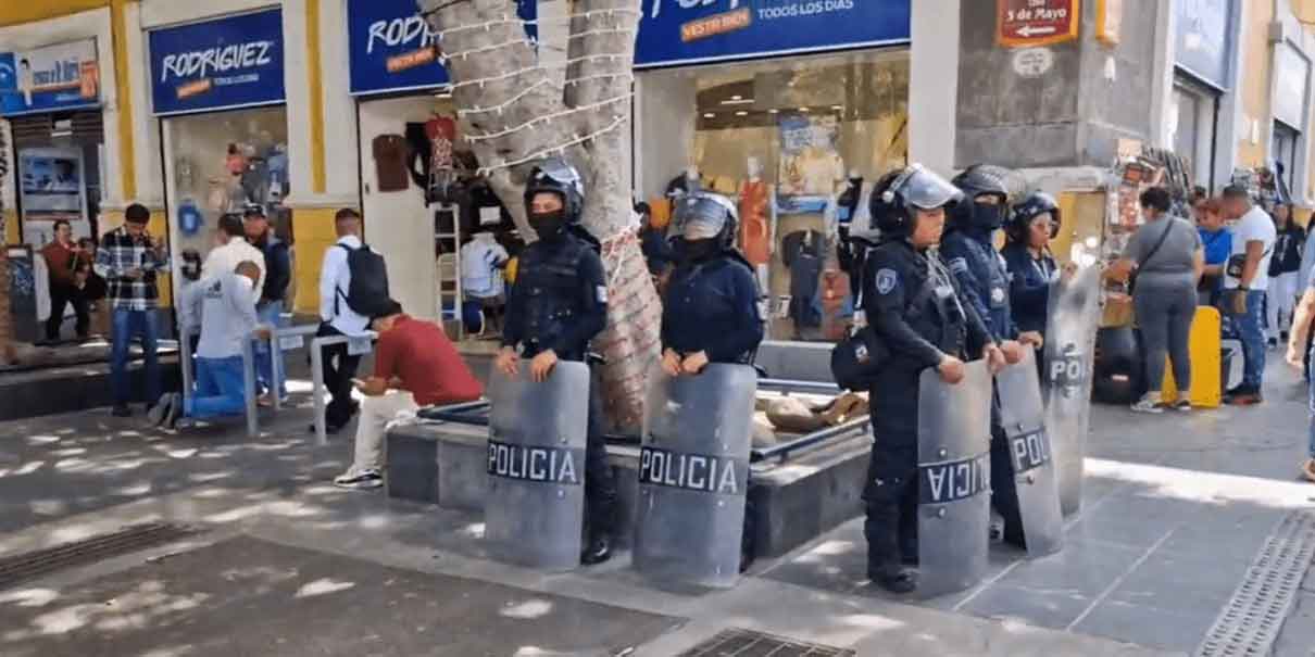 Policías podrían volver al Centro Histórico de Puebla tras riña entre ambulantes