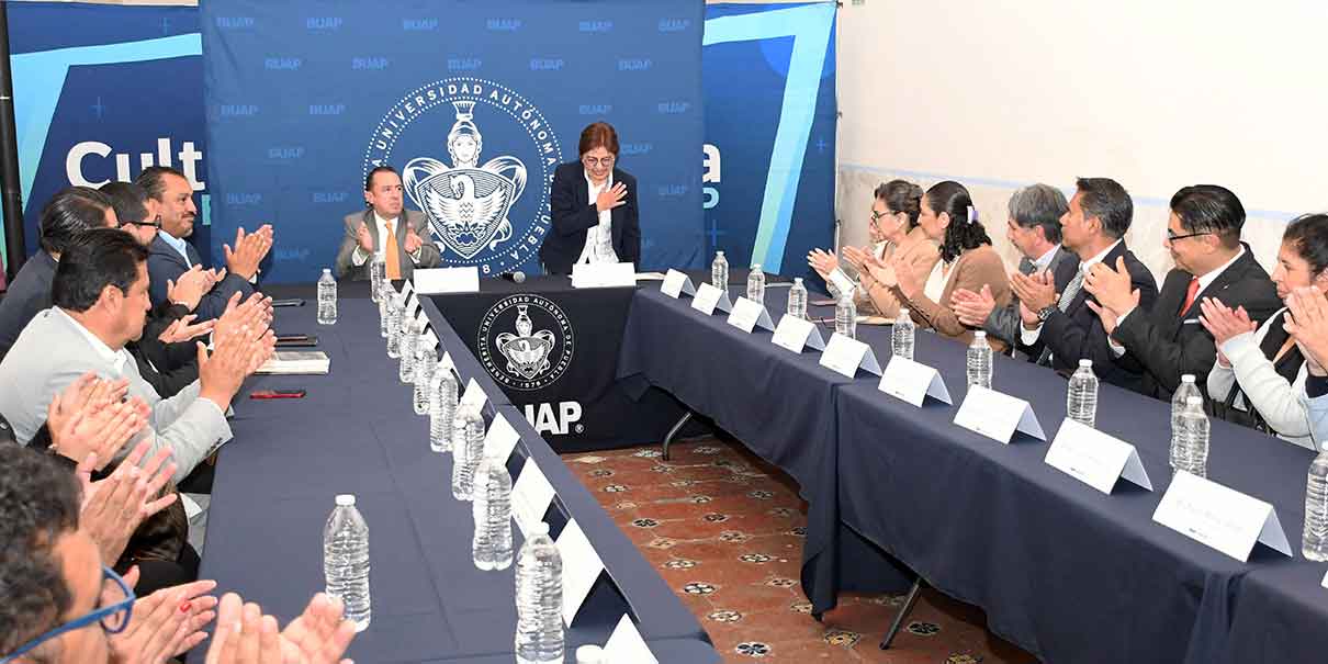 Rectora BUAP toma protesta a integrantes del Consejo de Extensión y Difusión de la Cultura