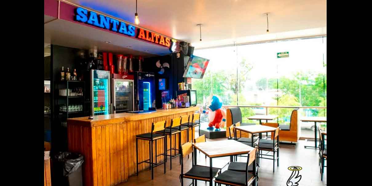 Santas Alitas cierra 2024 como la mejor franquicia de alimentos y bebidas