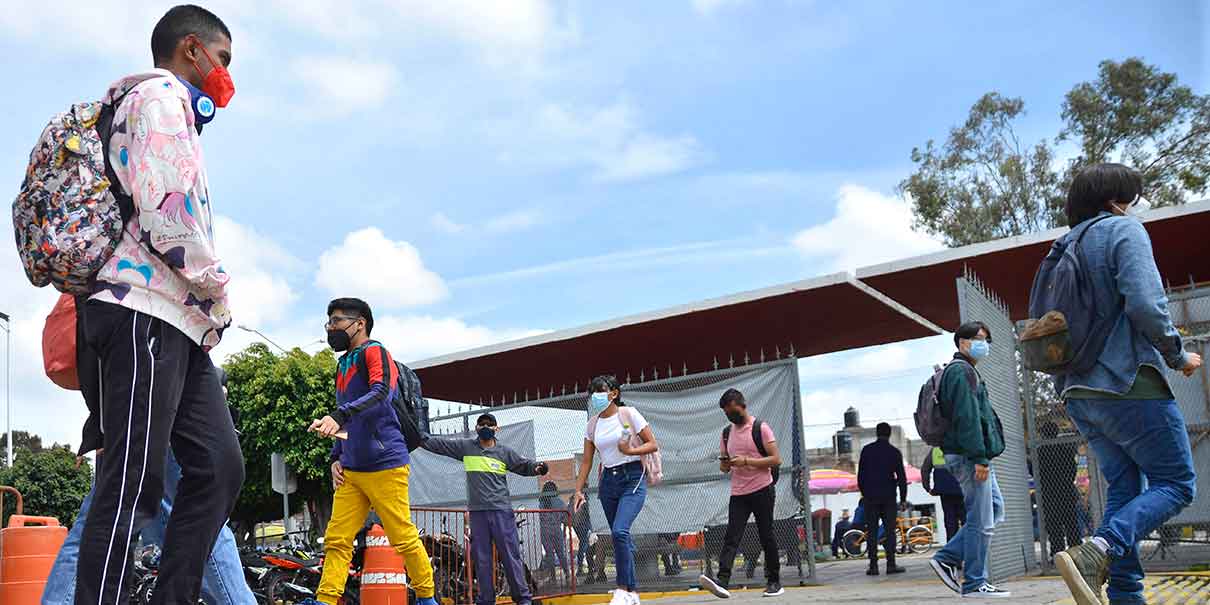 Expertos y motociclistas discuten soluciones para mejorar la movilidad urbana en Puebla
