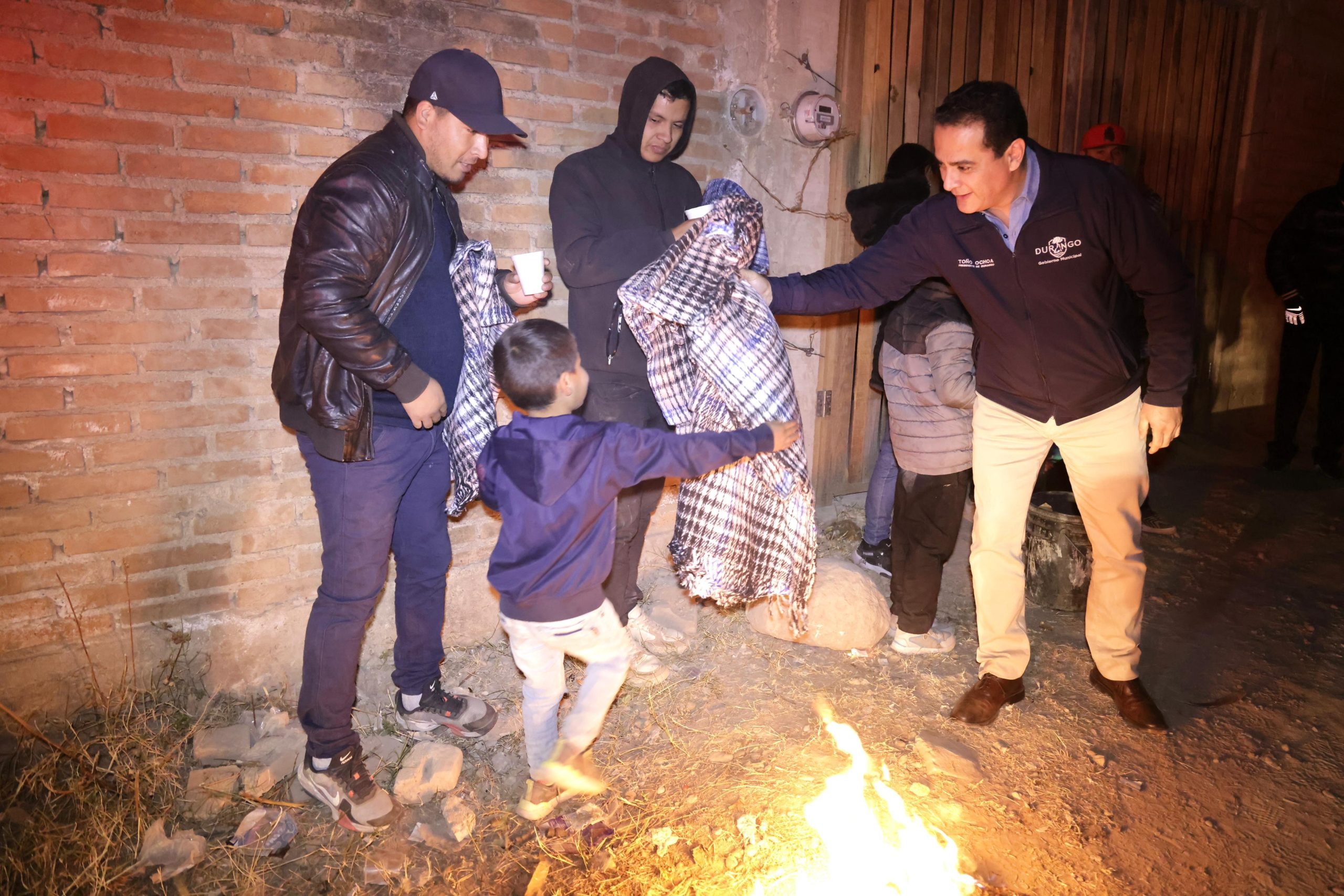 Pide alcalde de Durango ser solidarios ante las bajas temperaturas