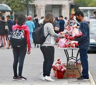 Últimos días para tramitar permisos comerciales para el 14 de febrero