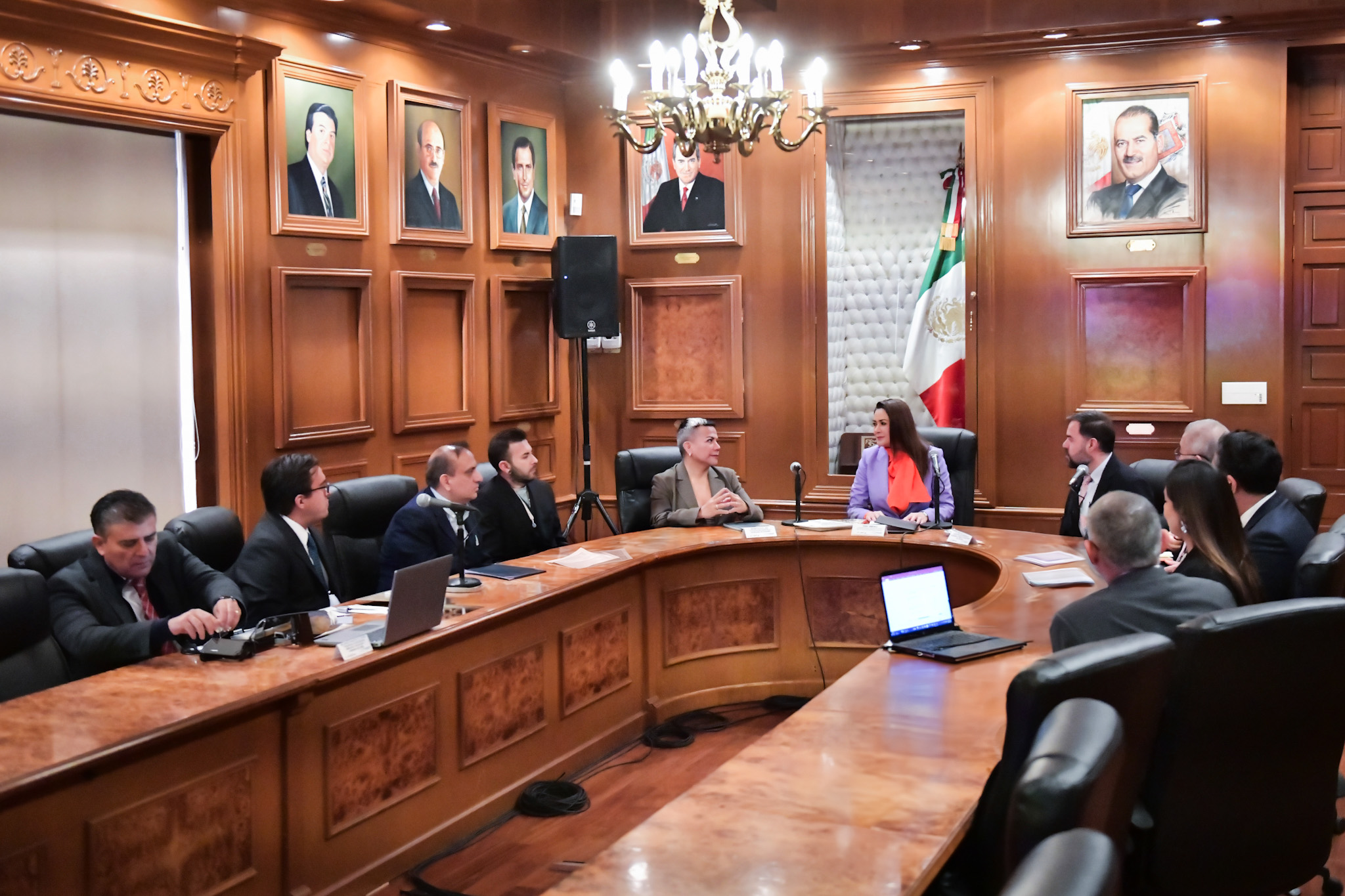 Se reúne Tere Jiménez con funcionarios del IMSS y de la CFE