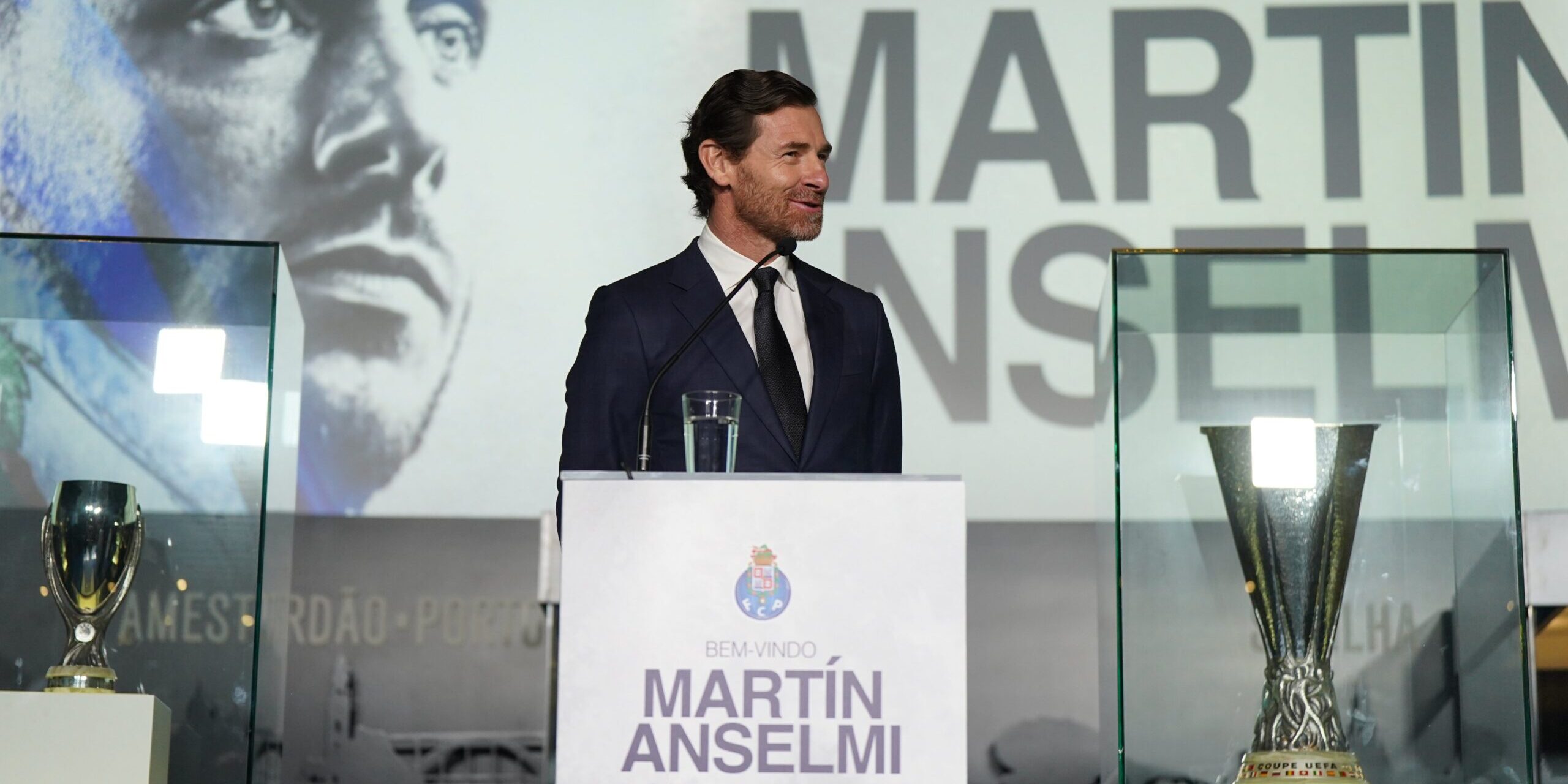 Martín Anselmi deja Cruz Azul y se convierte en el nuevo DT del Oporto