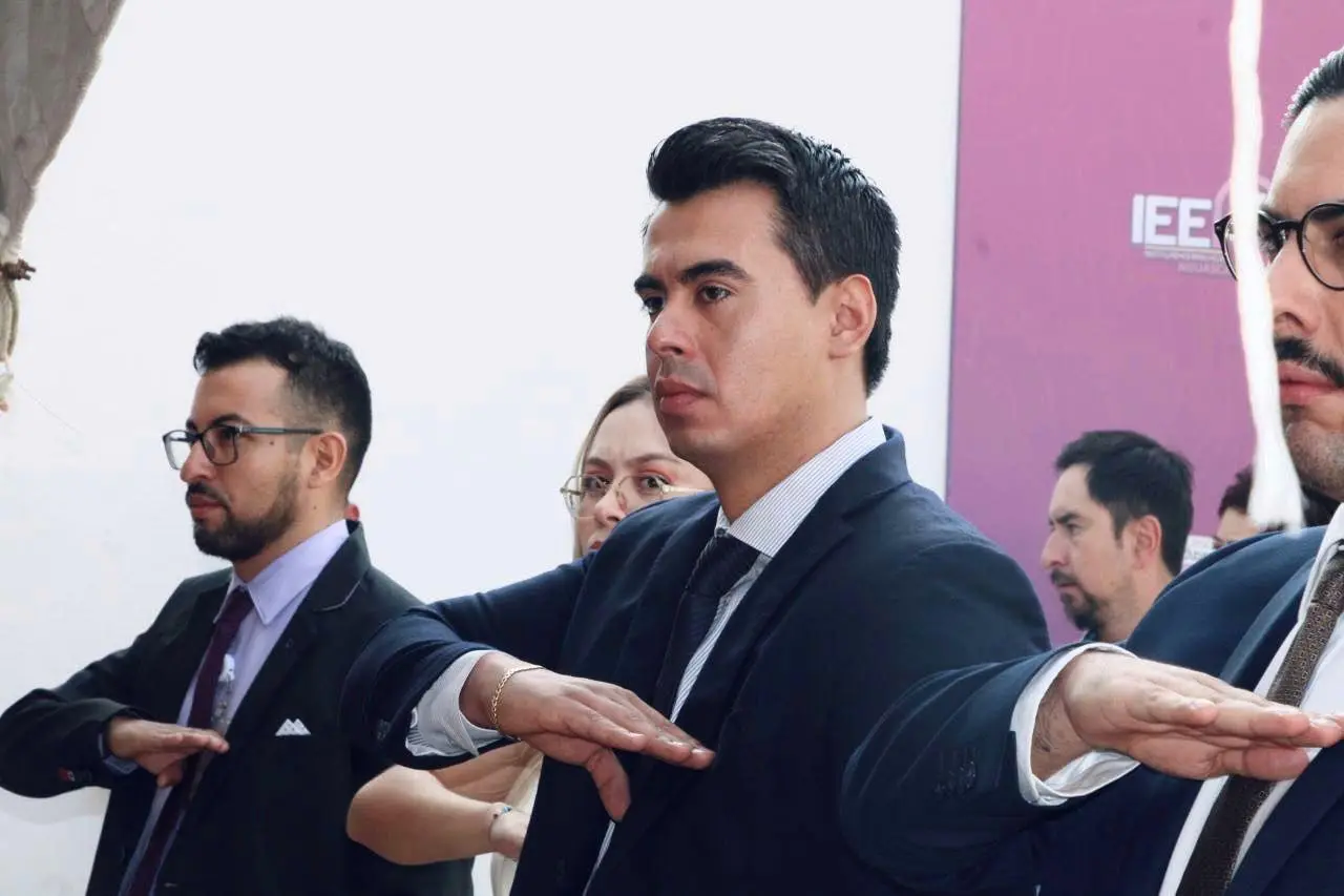Fiscal electoral continuará en su cargo mientras participa en elección judicial
