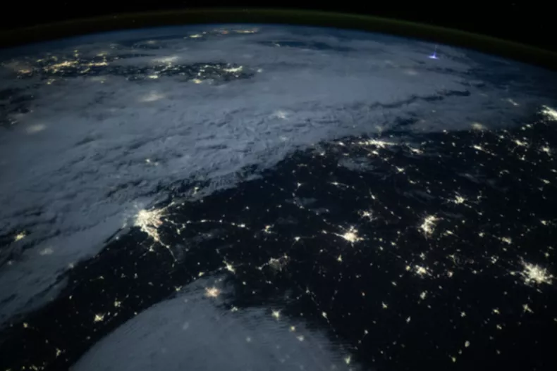 Imagen de la NASA revela el &#8216;rayo más alto de la Tierra&#8217;