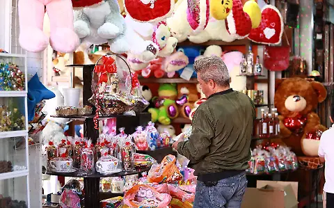 Piden respaldo de autoridades para evitar comercio informal en San Valentín