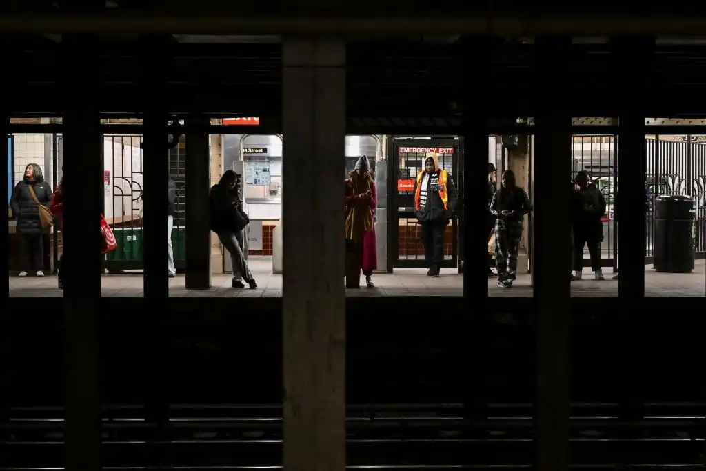 La violencia en el metro de Nueva York tiene desesperados a los pasajeros: &#8216;Merecemos sentirnos seguros&#8217;