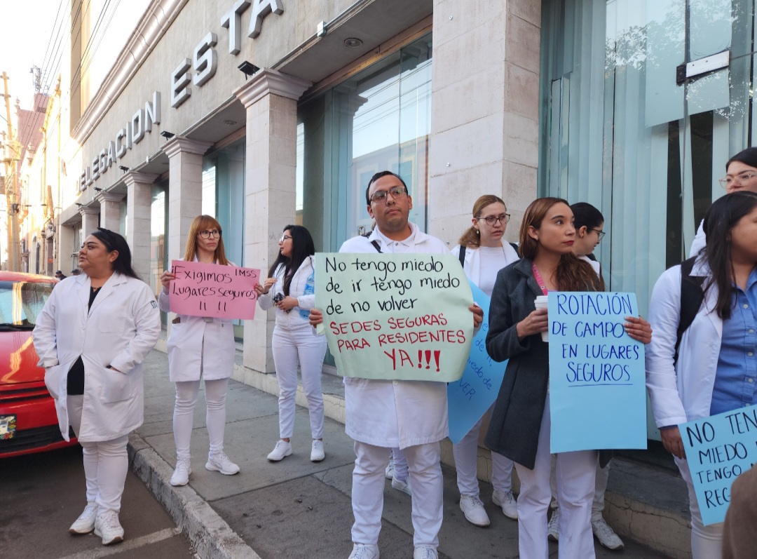 Manifestación residentes IMSS