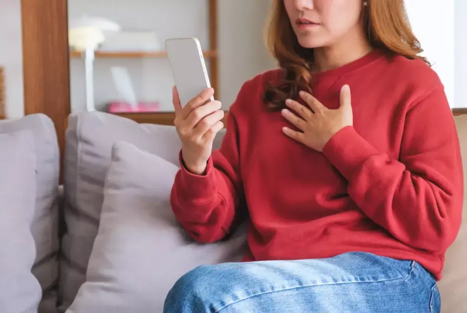 Aterrados por contestar llamadas: la generación Z y su problema de telefobia