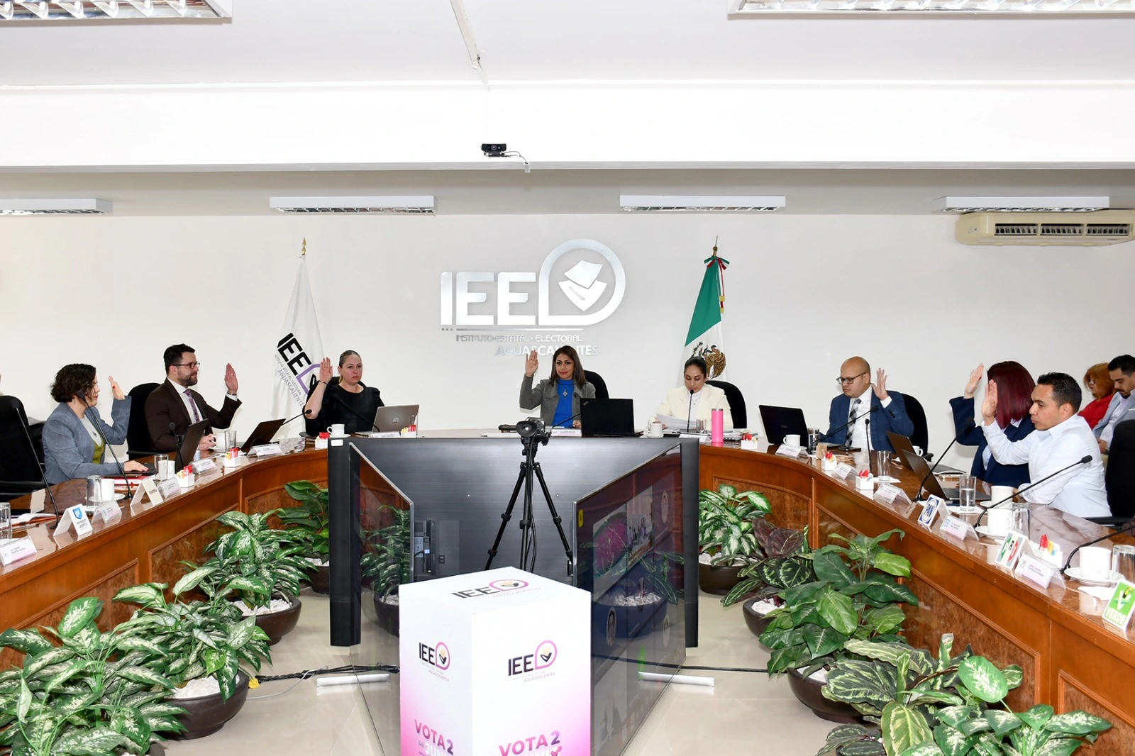 Recibe IEE aumento presupuestal para elección judicial