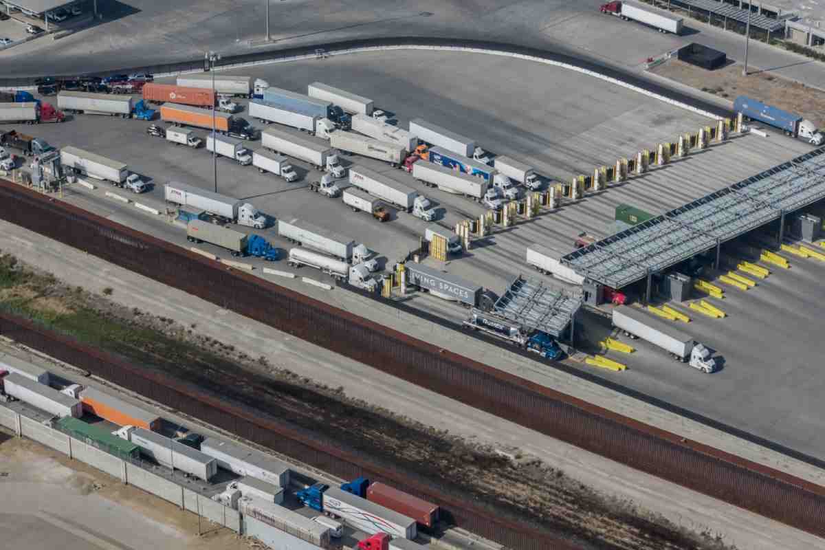 Caos en Aduanas Fronterizas por Mantenimiento en Sistema; Afectaciones Persistirán Hasta el Sábado