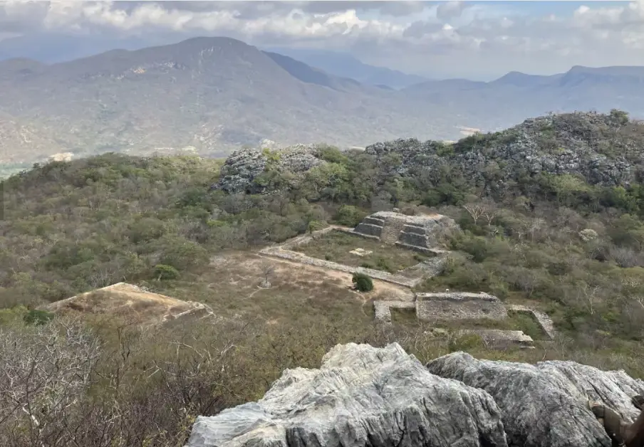 Guiengola: descubren una antigua ciudad zapoteca en el sur de Oaxaca