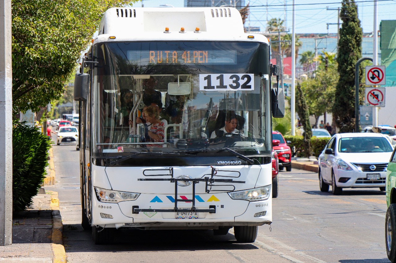 Ocho de cada 10 considera amables a choferes YOVOY: INEGI