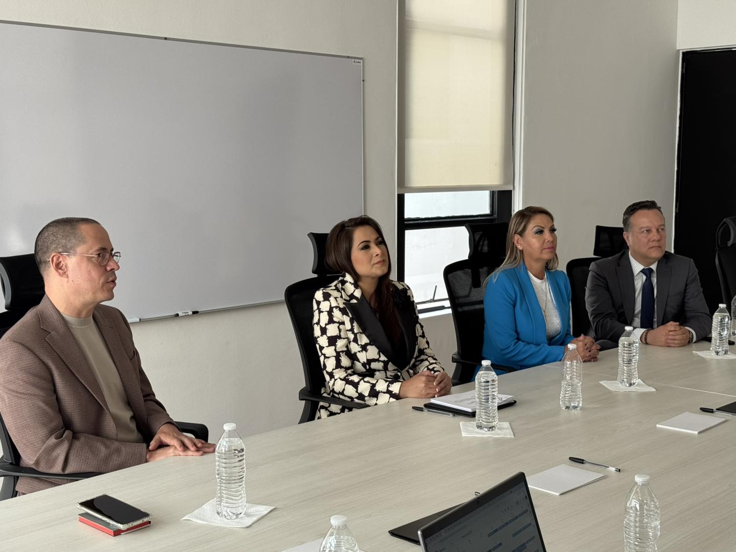 Firma Tere Jiménez convenio con Gobierno Federal para agilizar trámites