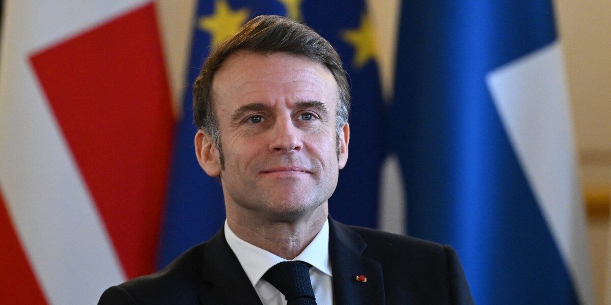 Macron pondría a disposición armamento nuclear ante amenaza de Rusia
