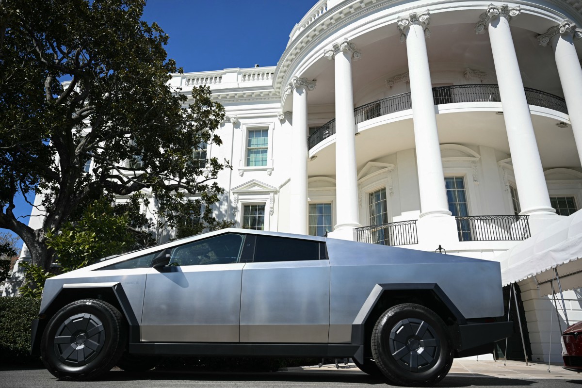 Amistad es amigo: Trump comprará un Tesla para apoyar a su colaborador