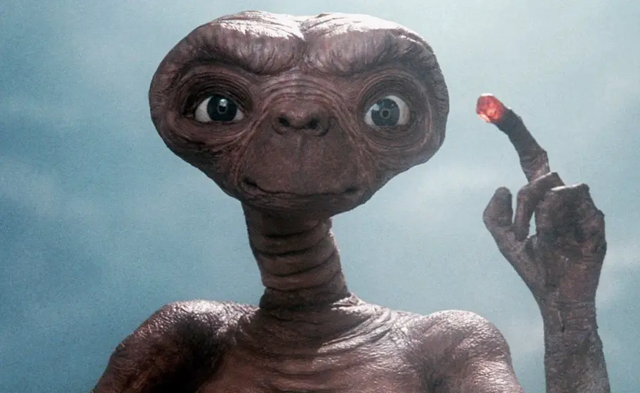 &#8216;Sé bueno&#8217;: el prototipo de &#8216;E. T., el extraterrestre&#8217;, está a la venta