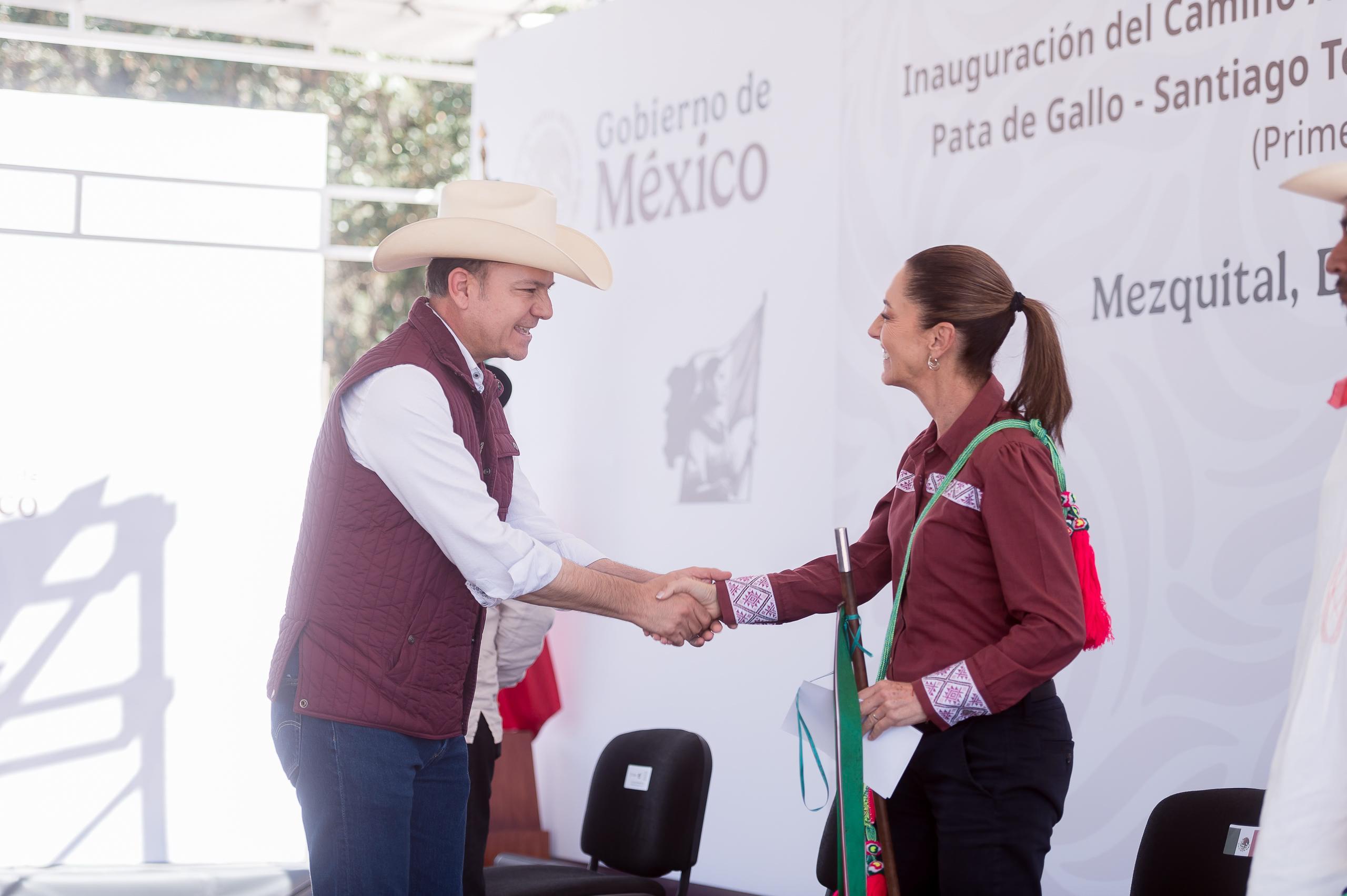 Gobernador de Durango agradece a Sheinbaum reapertura de la frontera para la exportación de ganado