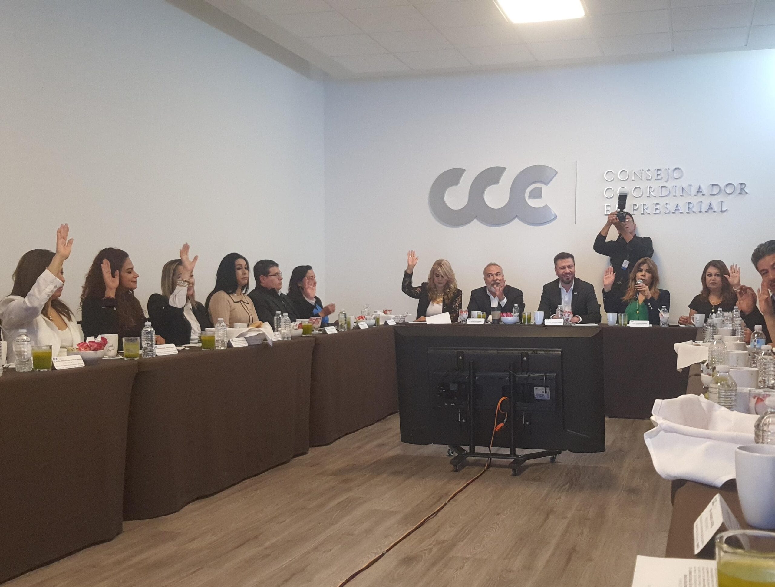 Vuelven a elegir a Raúl Montelongo como presidente del CCE