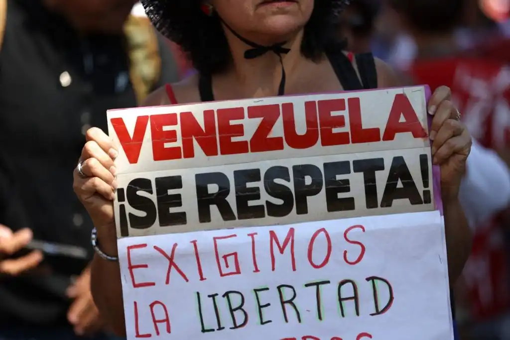 Maduro denuncia el envío de 324 migrantes venezolanos a cárcel de El Salvador