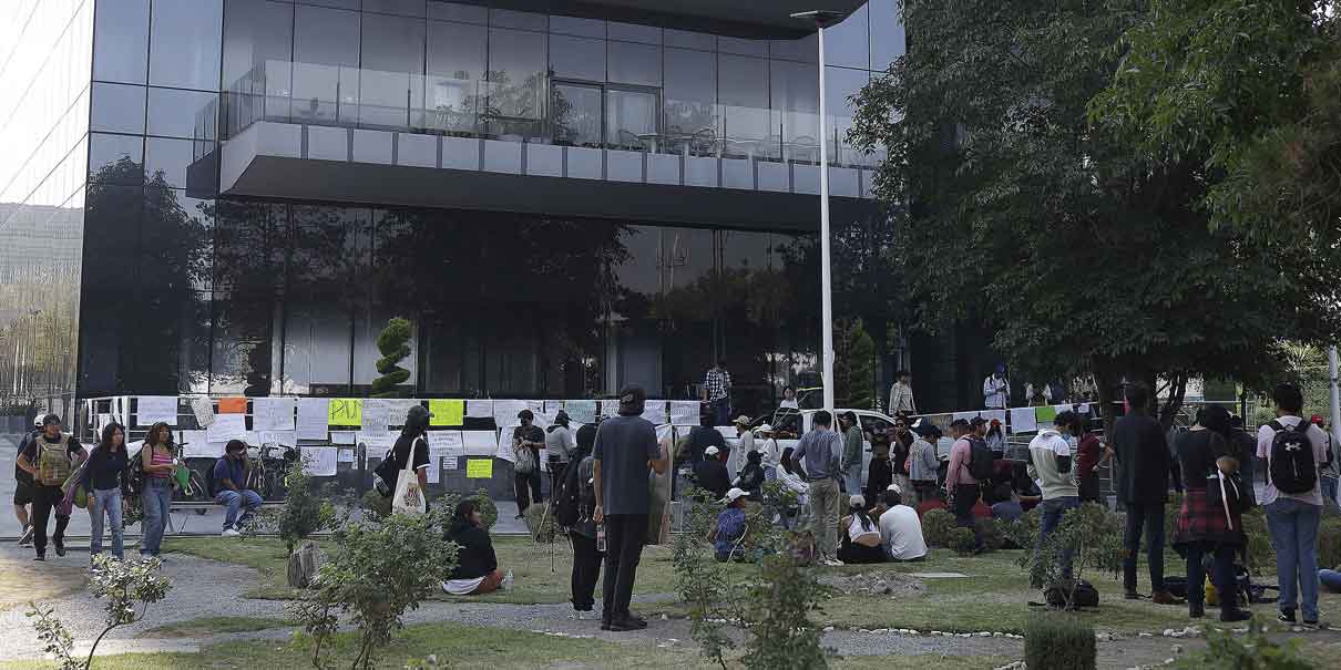 Armenta exige a Antorcha Campesina no interferir en la BUAP; advierte habrá sanciones