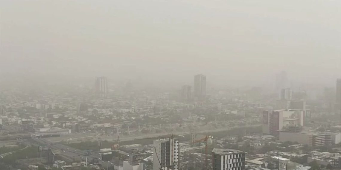 Contingencia Ambiental en Monterrey: Samuel García recomienda uso de cubrebocas y lentes