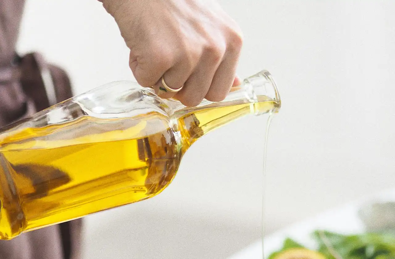 Aceite de oliva extra virgen: un aliado imprescindible para la salud y la longevidad