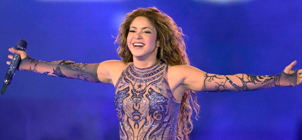 Shakira Latinos