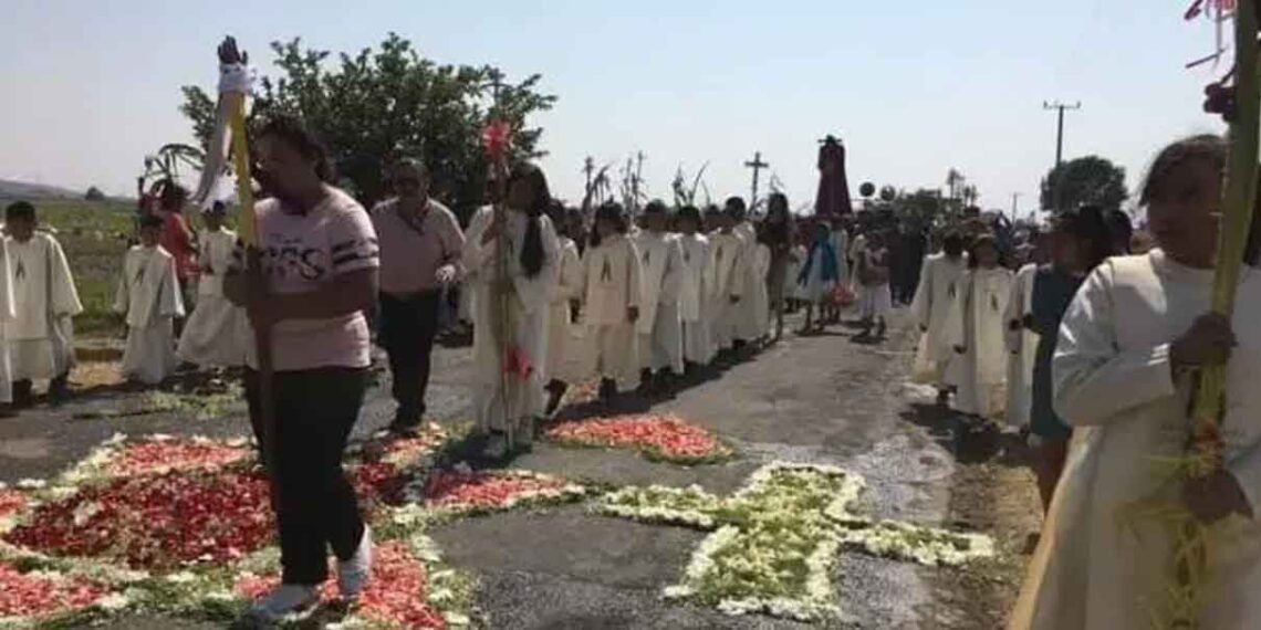 Tres parroquias de Atlixco se unen en una sola voz para la Procesión del Silencio