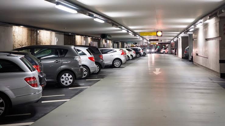 ¿Vas a la feria? Así puedes evitar abusos en los estacionamientos