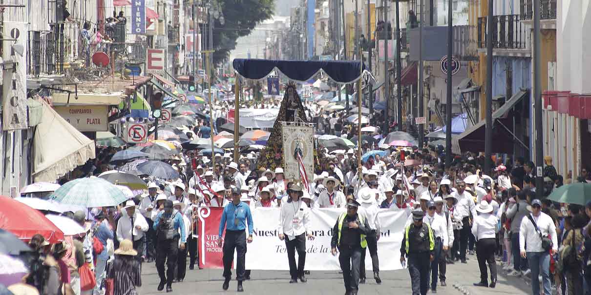 Multitudinaria Procesión de Viernes Santo: 180 mil personas llenan de fe las calles de Puebla