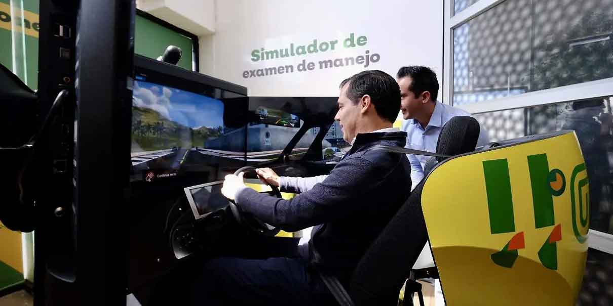 Puebla implementa examen con simulador para tramitar licencia de conducir