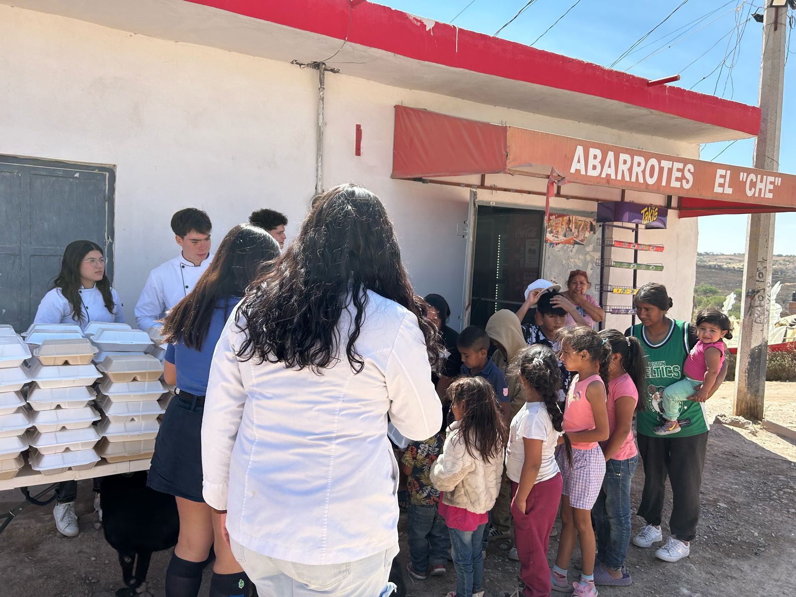 &#8220;Cocina con acción&#8221;: UP lleva platillos a comunidades vulnerables