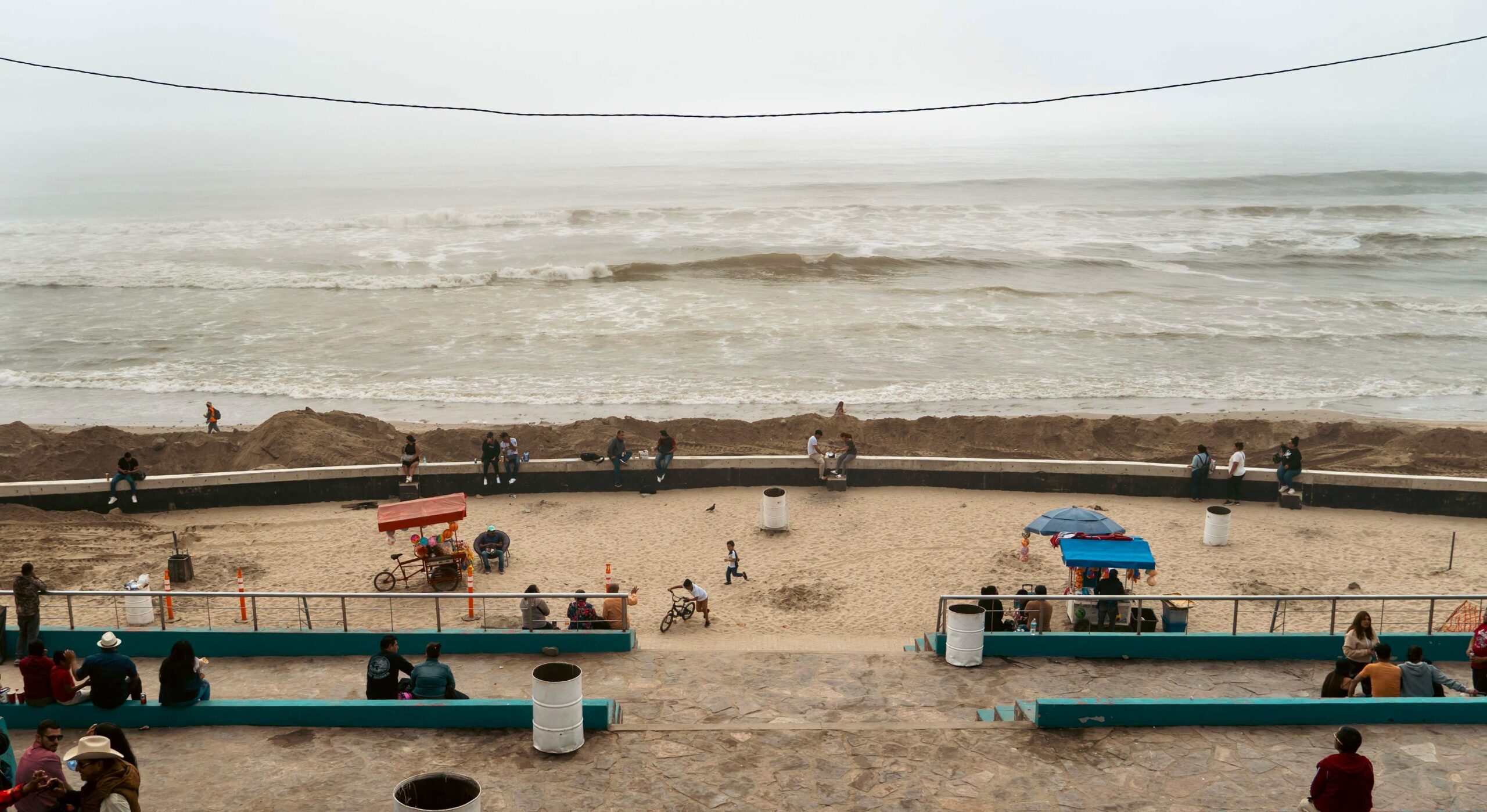 Playas de Tijuana, fuera de límites: contaminación y marea roja elevan riesgo sanitario