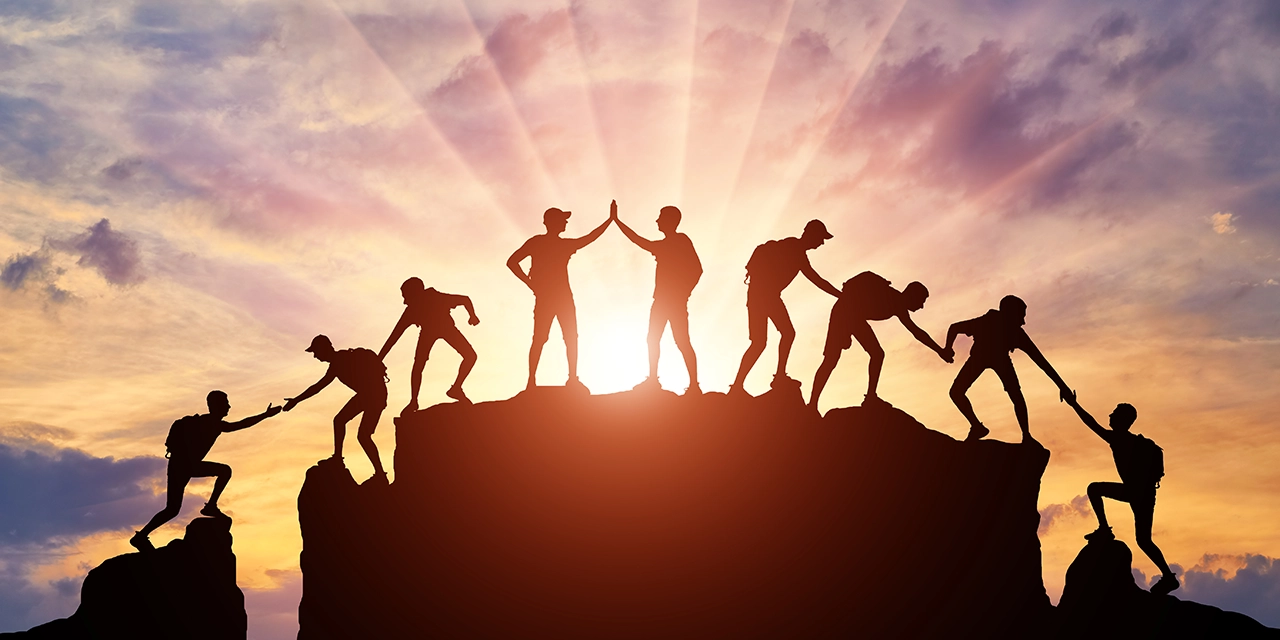 ¿Qué factores motivan y retienen a los colaboradores en una empresa?