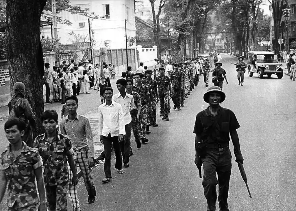 Medio siglo después de la guerra de Vietnam miles buscan a sus padres: ‘Quiero saber si mi madre está viva o muerta’