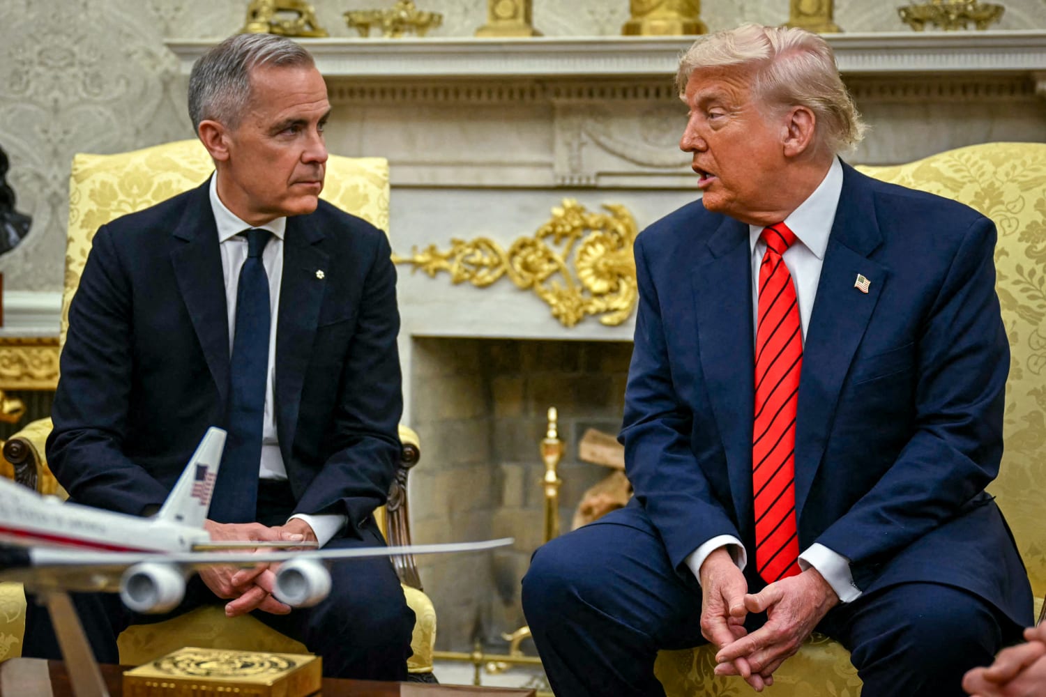 Trump agita la diplomacia con broma de anexión: “Canadá no está a la venta”, responde Carney en Washington