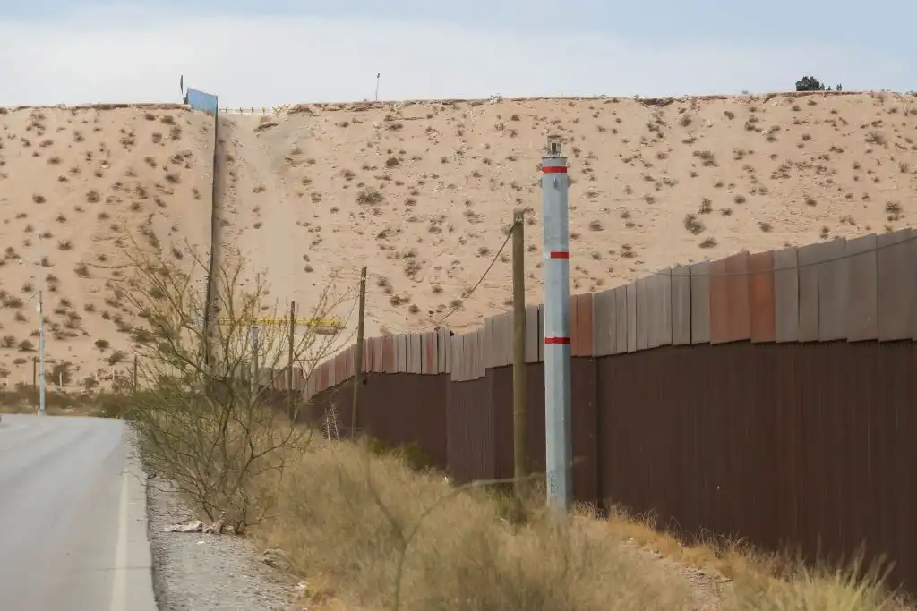 &#8216;Autodepórtate y te pagamos&#8217;: el nuevo plan de Trump para reducir la entrada de migrantes